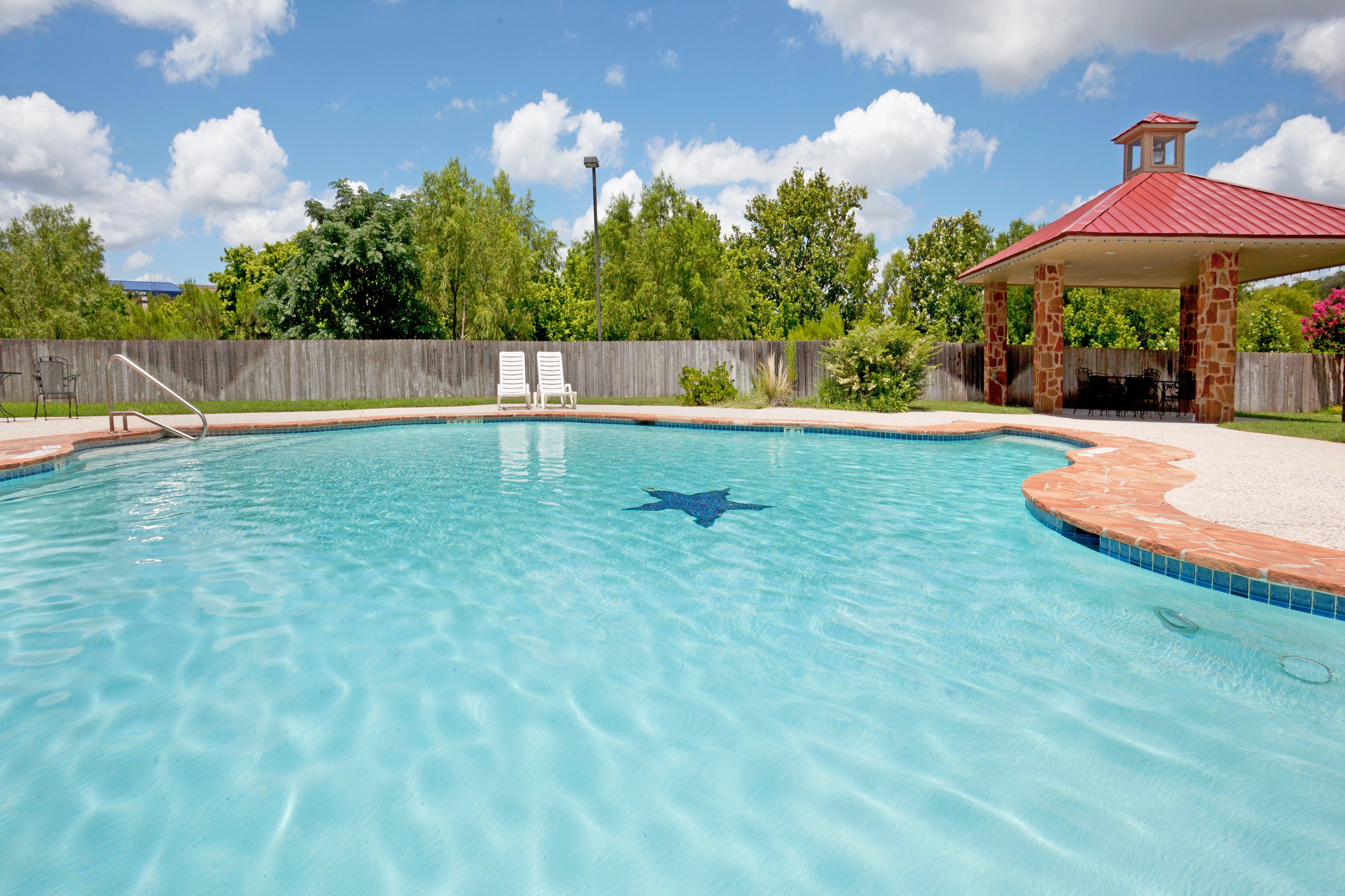 Holiday Inn Express & Suites Kerrville Exteriör bild