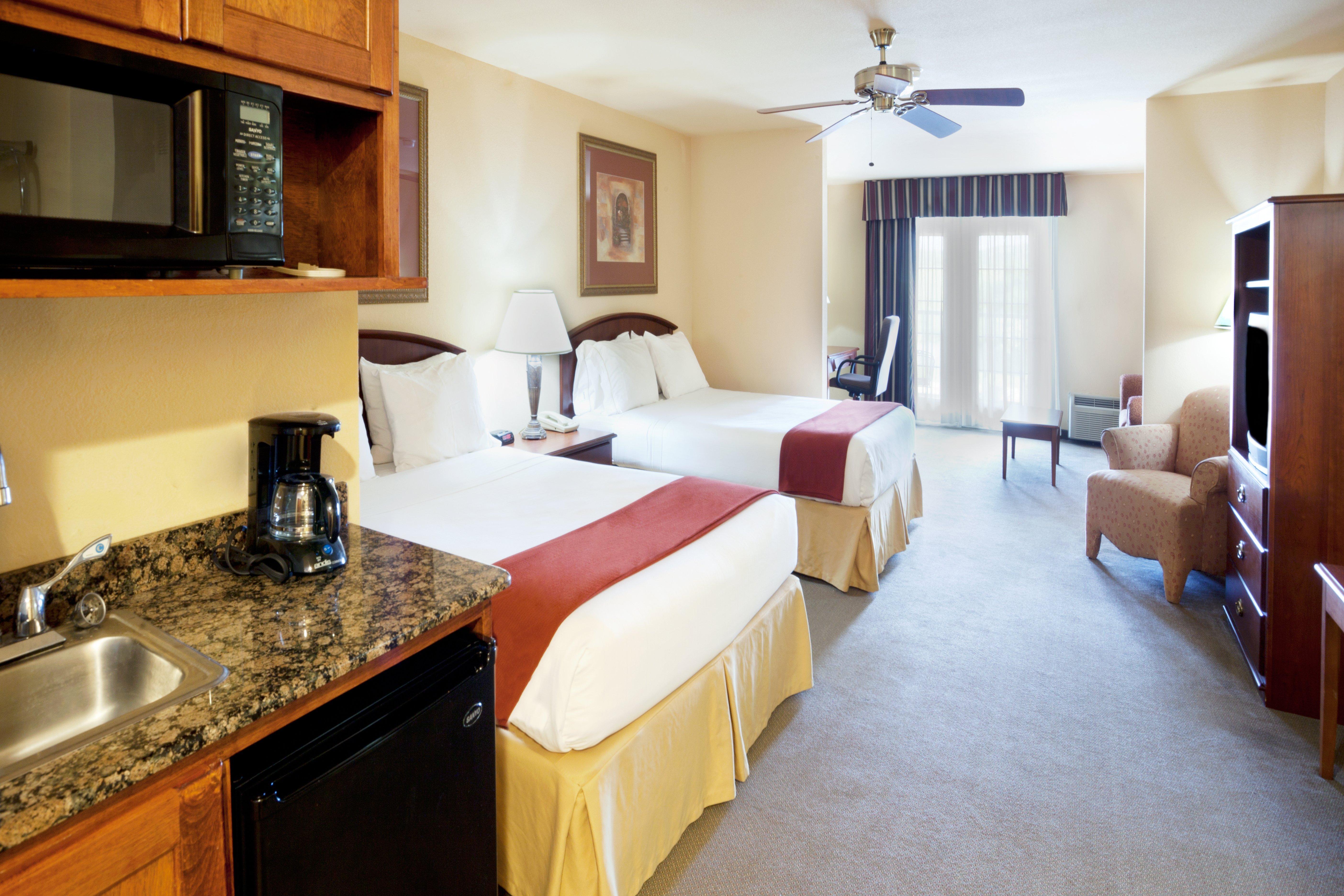 Holiday Inn Express & Suites Kerrville Exteriör bild
