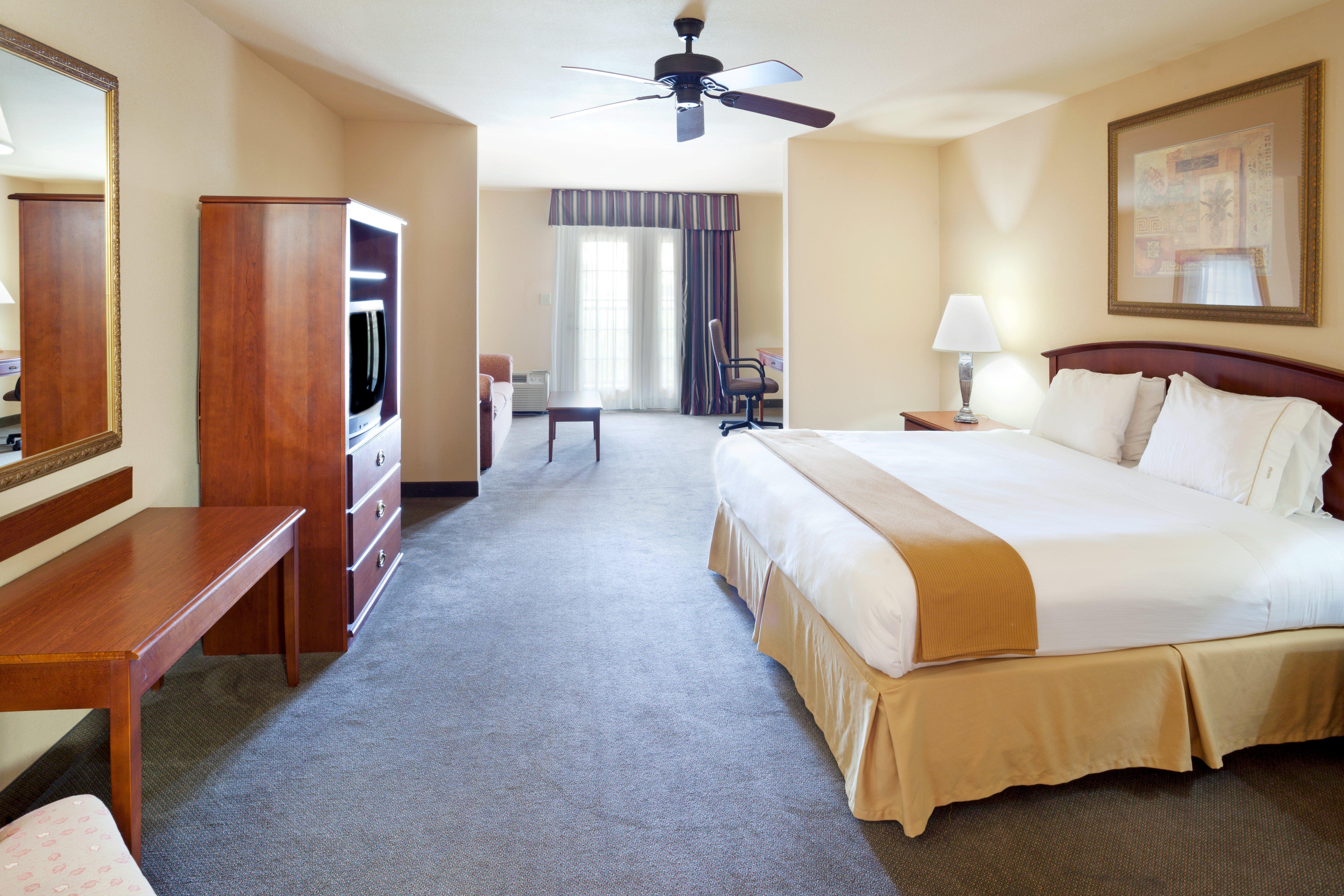 Holiday Inn Express & Suites Kerrville Rum bild