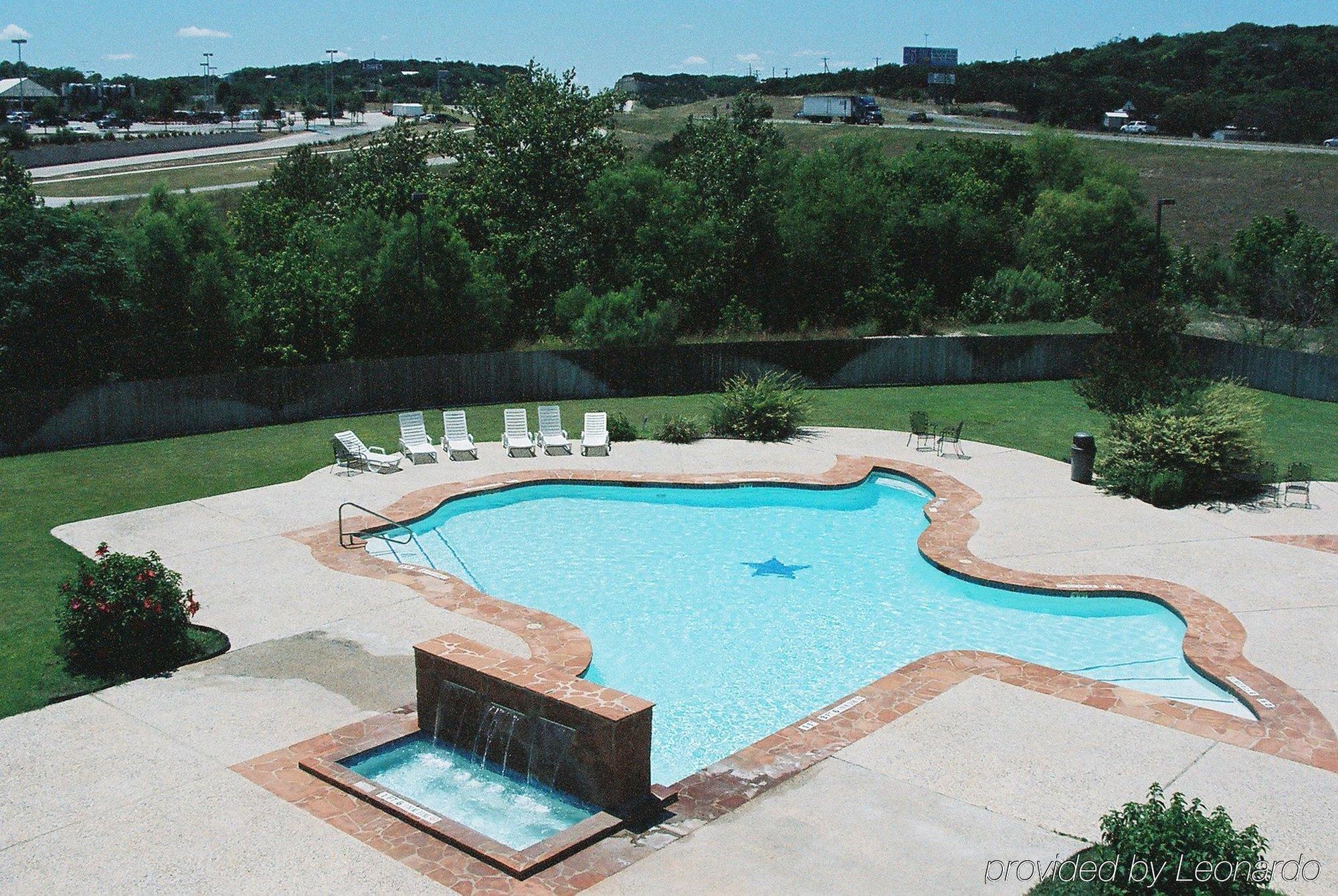 Holiday Inn Express & Suites Kerrville Exteriör bild