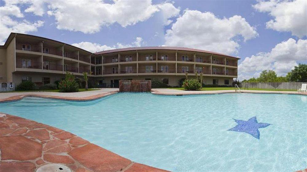 Holiday Inn Express & Suites Kerrville Exteriör bild