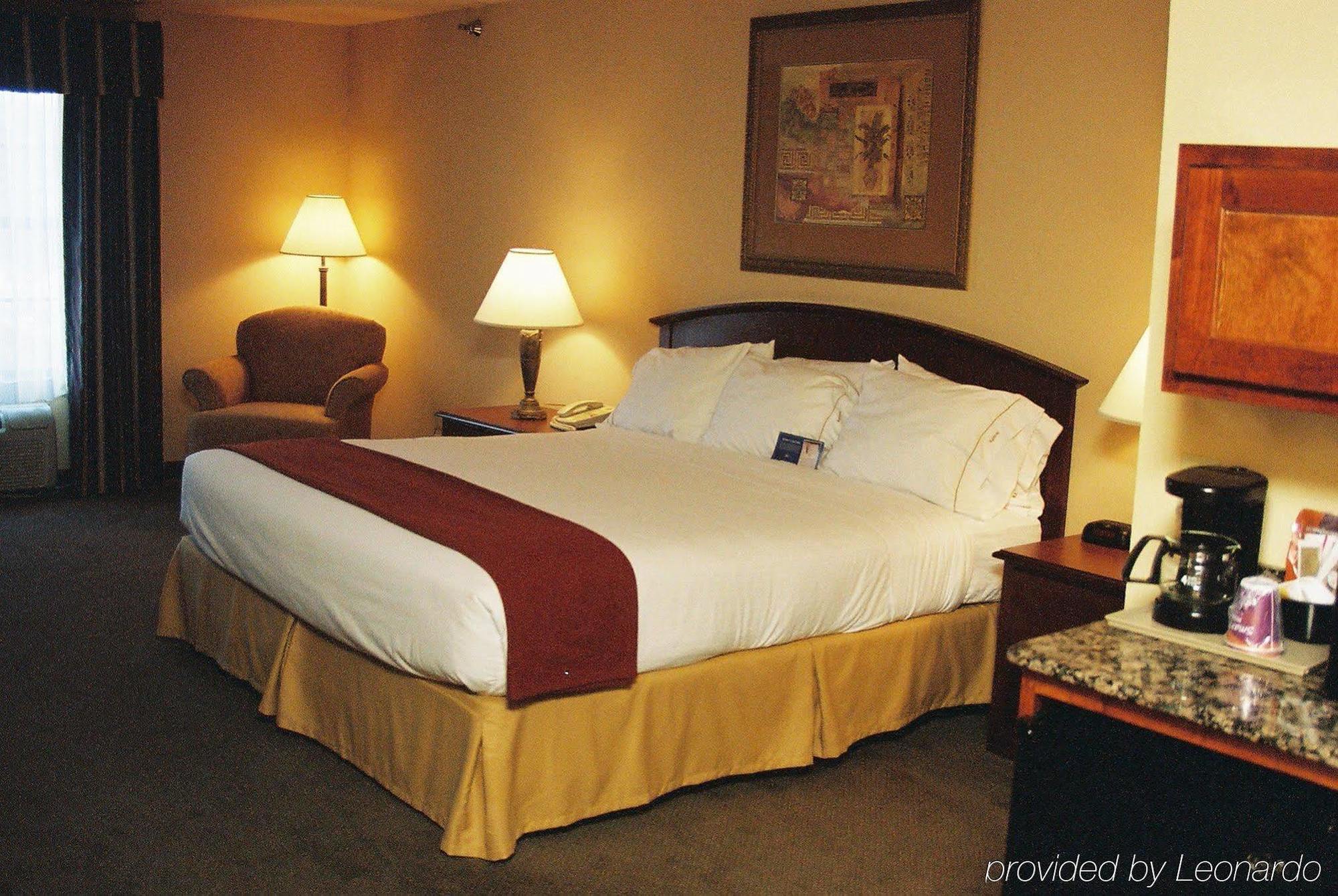 Holiday Inn Express & Suites Kerrville Exteriör bild