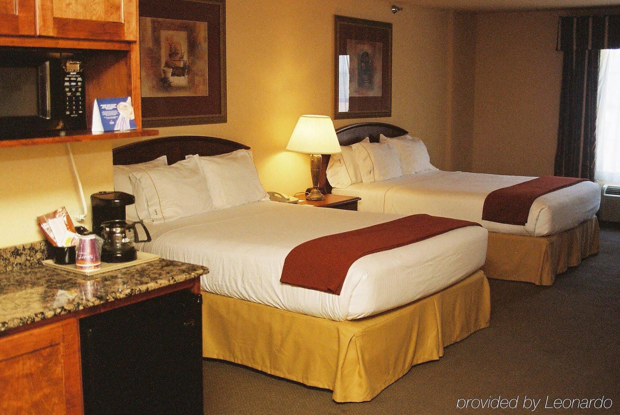 Holiday Inn Express & Suites Kerrville Exteriör bild