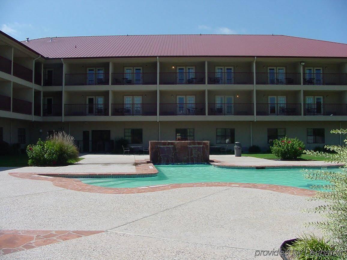 Holiday Inn Express & Suites Kerrville Exteriör bild